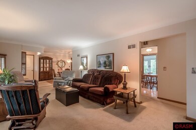 319 Woodshire Dr, Mankato, MN 56001 - photo 3