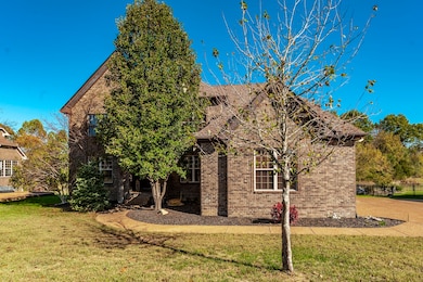 354 Crooked Creek Ln, Hendersonville, TN 37075 - photo 4