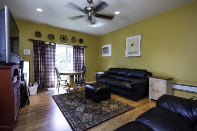 18_Living Room-2