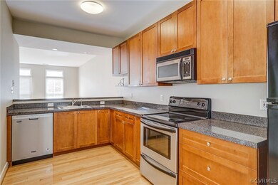 Great Kitchen with SS Appliances, Cut Through Bar