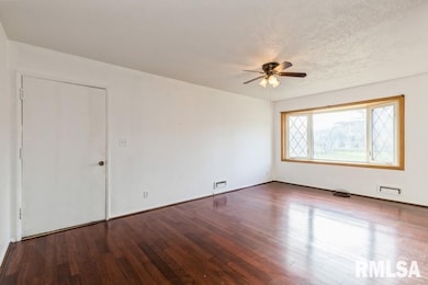 1938 N Nevada Ave, Davenport, IA 52804 - photo 6