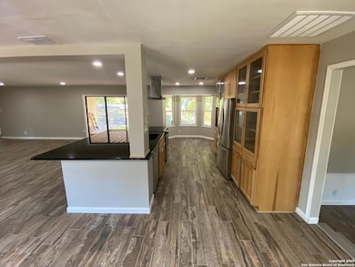 1235 Cibolo Trail, Universal City, TX 78148 - photo 5