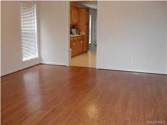 ...and flows seamlessly into dining area.  Good lo