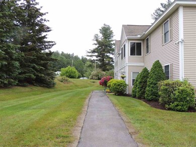 491 Mammoth Rd unit 21, Londonderry, NH 03053 - photo 3