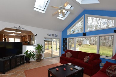 18 Overlook Dr, Holmdel, NJ 07733 - photo 5