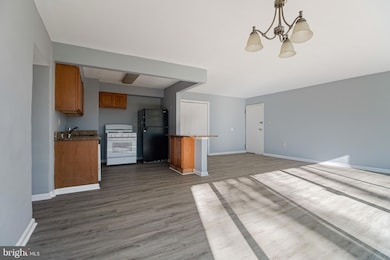 1822 Metzerott Rd unit 205, Adelphi, MD 20783 - photo 4