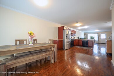 93 Burgundy Loop, Staten  Island, NY 10304 - photo 4