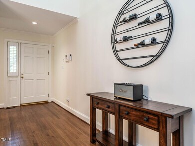 005-1280x960-foyer
