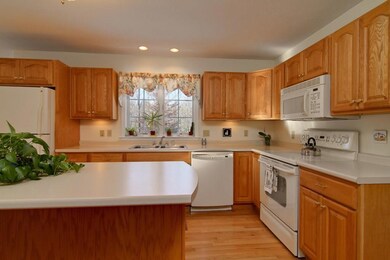 64 Payeur Cir, Sanford, ME 04073 - photo 5