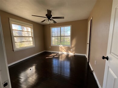 1404 3rd St, Bay City, TX 77414 - photo 7