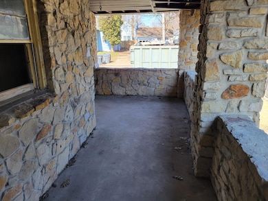 807 E 21st St, Anderson, IN 46016 - photo 3