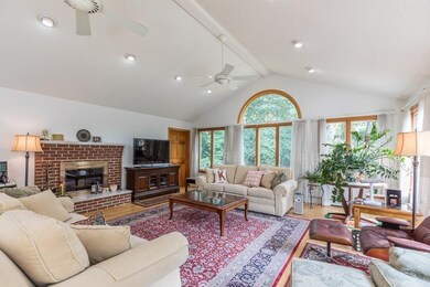 72 Mountain View Rd, Leominster, MA 01453 - photo 4