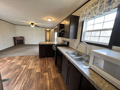 1652 Yoder Rd, Altamont, TN 37301 - photo 5