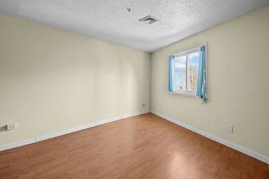 31 Devereux St, Providence, RI 02909 - photo 5