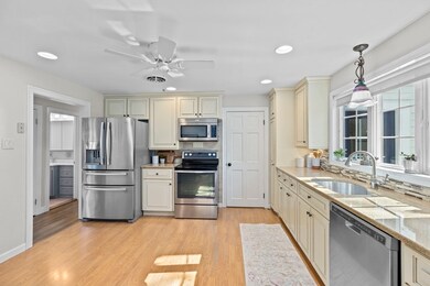 30-32 Braeland Ave, Newton, MA 02459 - photo 7