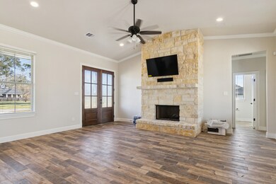 1610 Newgulf Dr, Boling-Iago, TX 77420 - photo 4