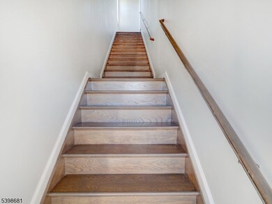 521-523 Walnut St unit 2, Elizabeth, NJ 07201 - photo 2