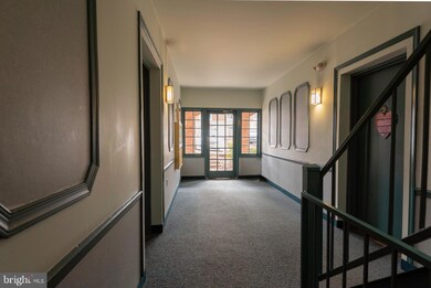 8229C Kings Charter Ln unit 91, West Springfield, VA 22152 - photo 2