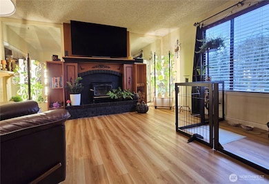 15 E Kellogg St, Clallam Bay, WA 98326 - photo 2