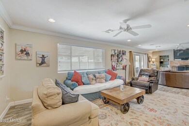 7-web-or-mls-W Golden Ln-007