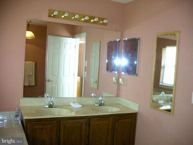 7 Ringleaf Ct, Cockeysville, MD 21030 - photo 6