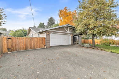 1974 Hamilton Ln, Grants Pass, OR 97527 - photo 5