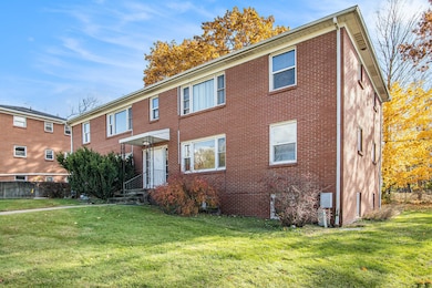 104 Espanola Ave unit 3, Kalamazoo, MI 49004 - photo 2