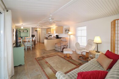 203 N Saint Thomas Cir, Apollo Beach, FL 33572 - photo 6