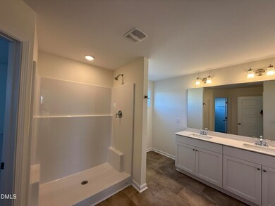 32 Littlefield Ln, La Grange, NC 28551 - photo 6