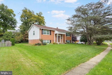 908 Crestwick Rd, Towson, MD 21286 - photo 2