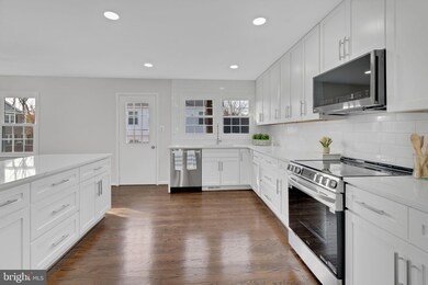 10507 Providence Way, Fairfax, VA 22030 - photo 3