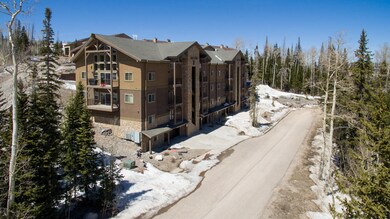 74 Ridgeview St unit B4, Brian Head, UT 84719 - photo 2