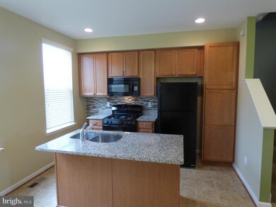 16772 Blackjack Oak Ln unit 42, Woodbridge, VA 22191 - photo 4