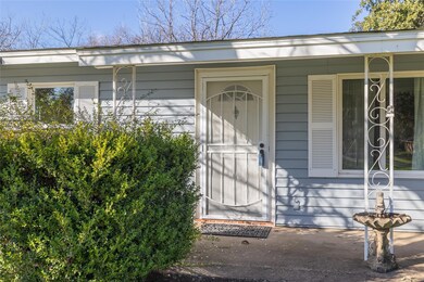 1313 Yates Dr, Hurst, TX 76053 - photo 4