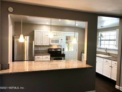 2472 Ormsby Cir E, Jacksonville, FL 32210 - photo 7