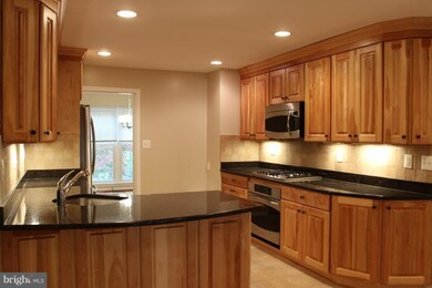 6610 Midhill Place, Falls Church, VA 22043 - photo 4