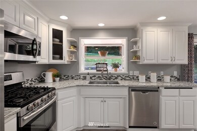 1811 N 204th Place, Shoreline, WA 98133 - photo 5