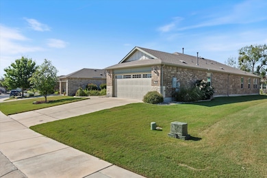 400 Holiday Creek Ln, Georgetown, TX 78633 - photo 4
