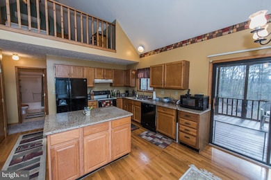 296 Silvercreek Ln, Berkeley Springs, WV 25411 - photo 6