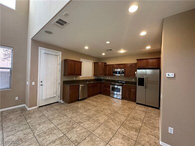 11239 Eureka Pass Ct, Las Vegas, NV 89135 - photo 4