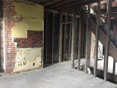 1st Floor Back