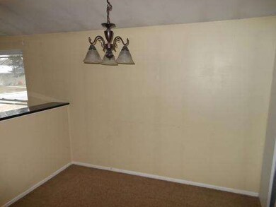 1029 Tacoma St, Carpentersville, IL 60110 - photo 3