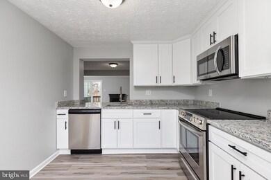 573 Bay Dale Ct, Arnold, MD 21012 - photo 5