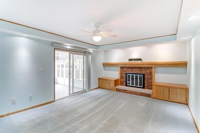 405 Finstock Ct, Columbus, OH 43230 - photo 2