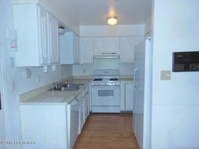 111-140161 Kitchen