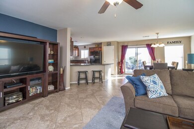 5) GREAT ROOM TO KITCHEN