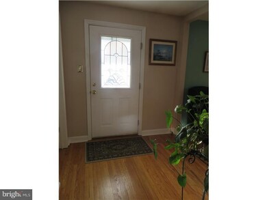 329 S Lippincott Ave, Maple Shade, NJ 08052 - photo 2