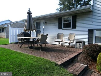 2958 Jefferson Dr, Chambersburg, PA 17201 - photo 6