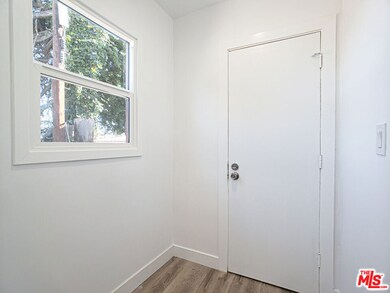 4723 Pickford St unit 4723 1/2, Los Angeles, CA 90019 - photo 5