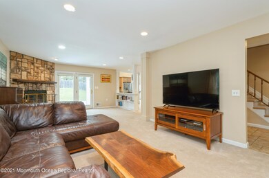 8 Forge Ct, Marlboro, NJ 07746 - photo 6